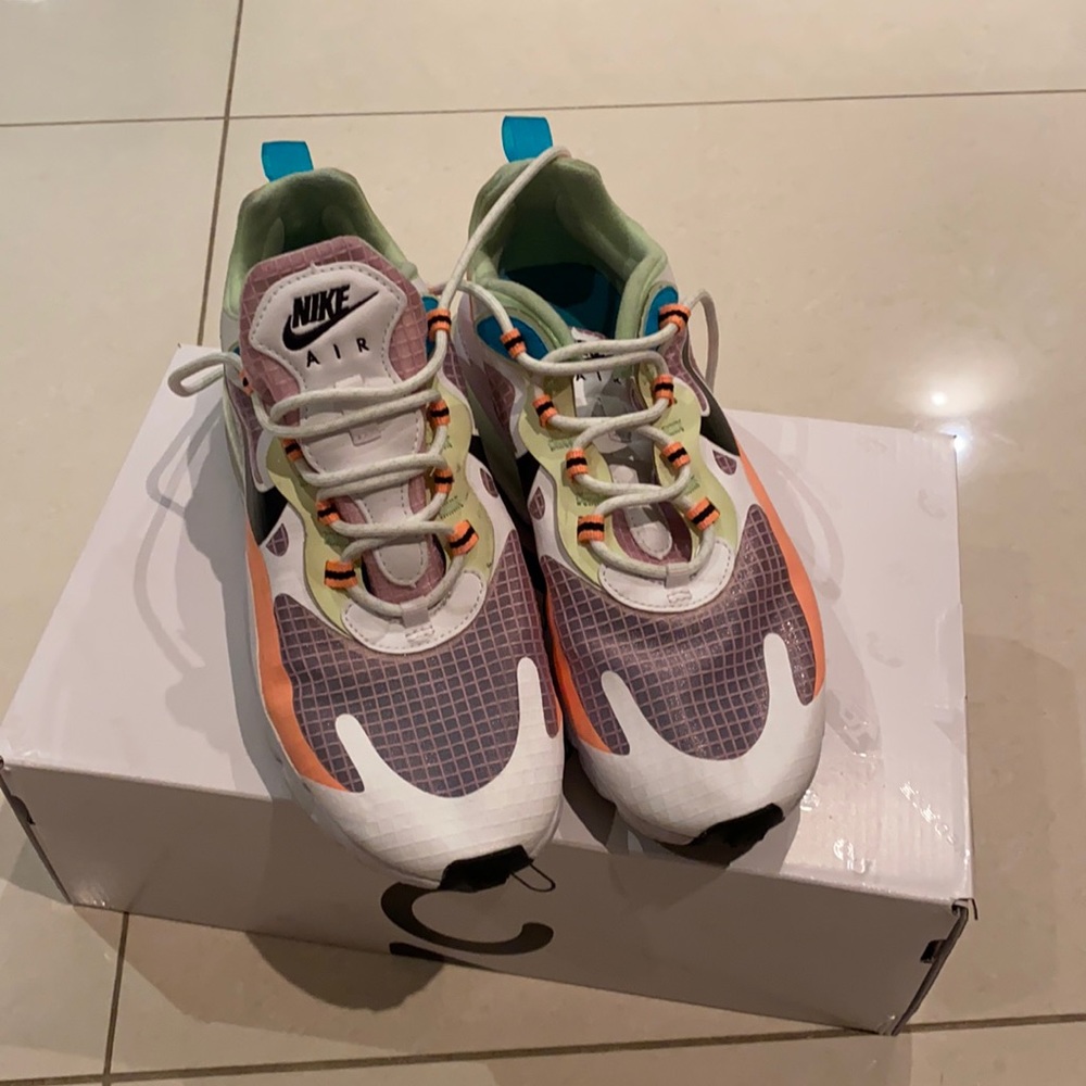 Nike Air 270